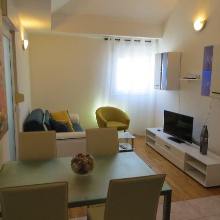 Apartment Milena 奥米什 外观 照片