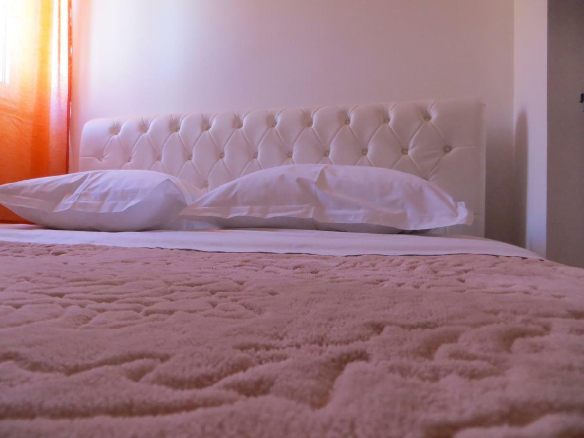 Apartment Milena 奥米什 外观 照片